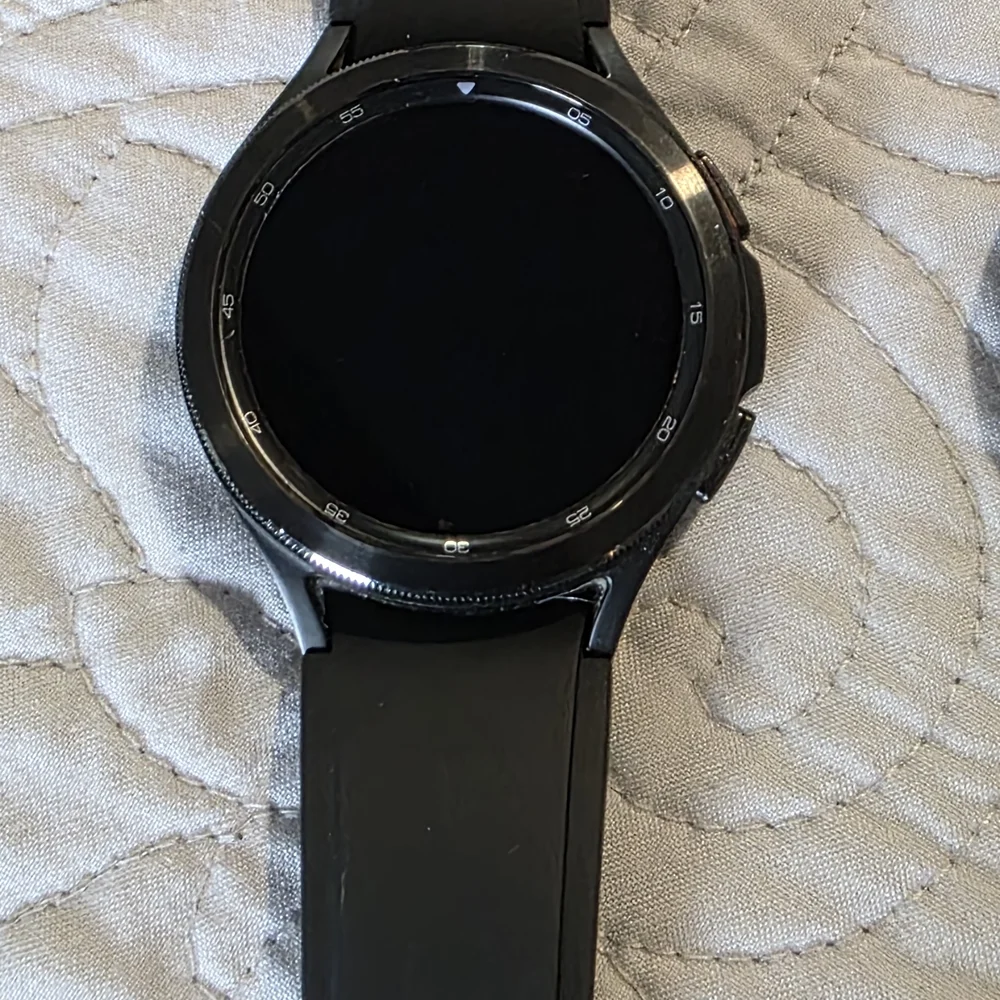 Samsung Galaxy 4 Classic Watches W/extra Accessories